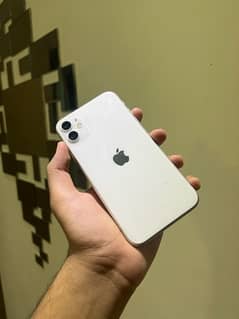 iPhone 11 128gb All sims working from 1.5 year, Sim glitch