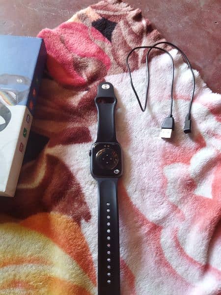 smart watch with box and charger 1