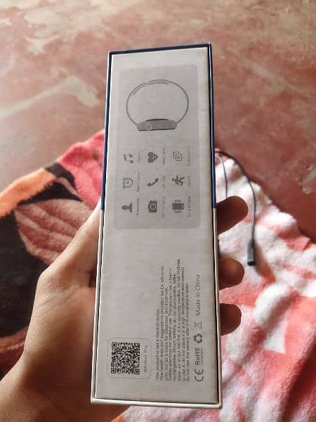 smart watch with box and charger 6