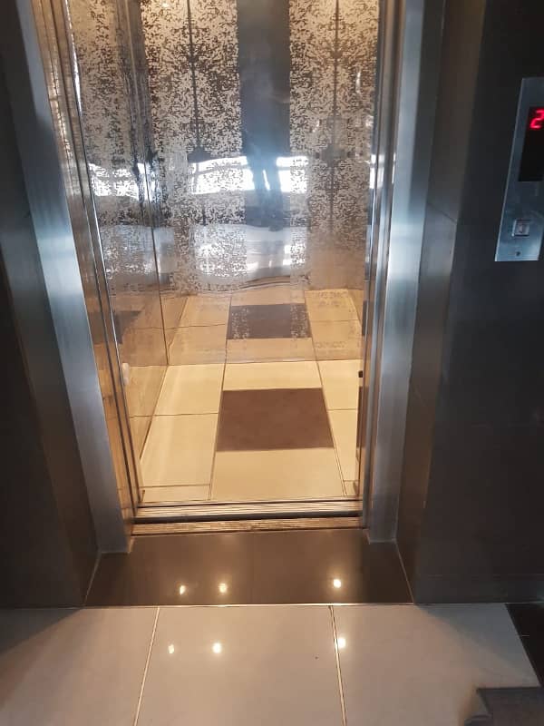 NEAR 26 STREET VIP SMALL FURNISHED OFFICE FOR RENT WITH LIFT BACK UP GENERATOR WITH GLASS CHAMBER AC ALL FURNITURE INCLUDING RENT ALMOST FINAL NOTE 1 MONTH COMMISSION RENT SERVICE CHARGES MUST 2