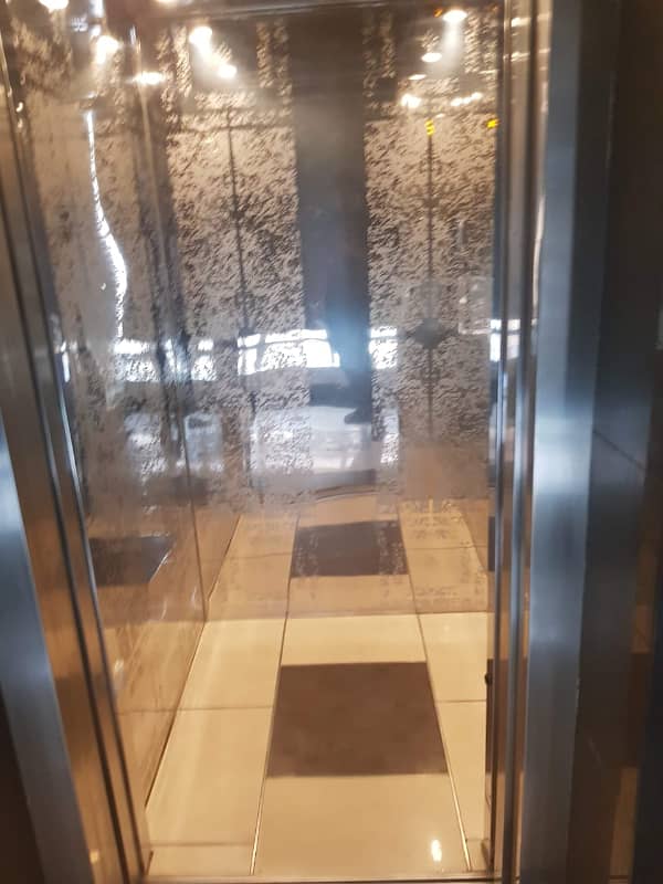 NEAR 26 STREET VIP SMALL FURNISHED OFFICE FOR RENT WITH LIFT BACK UP GENERATOR WITH GLASS CHAMBER AC ALL FURNITURE INCLUDING RENT ALMOST FINAL NOTE 1 MONTH COMMISSION RENT SERVICE CHARGES MUST 13