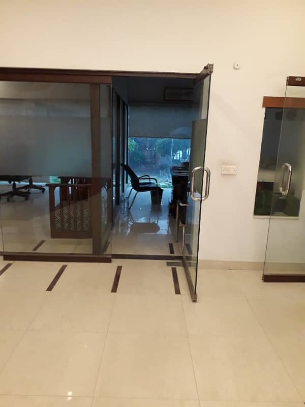 Near 26 Street Furnished Office For Rent 25 Persons Setting With Lift Back Up Generator 24& 7 Time 15