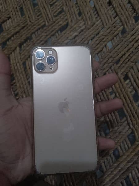 I phone 11 pro max 64 GB betry health 84 gold colour 10 OUT of 10 co 1