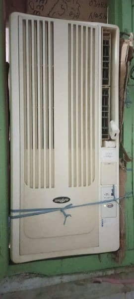 Window Air conditioner 110 voltage with stablizer and remote 9