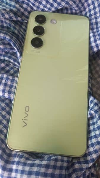 Vivo Y100 Lush condition just Box opened 3