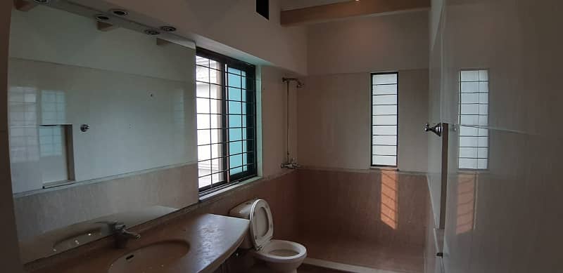 One KANAL house for Rent in DHA ph 4 block Gg 25