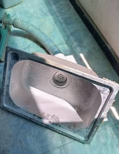 sink in brand new condition 0