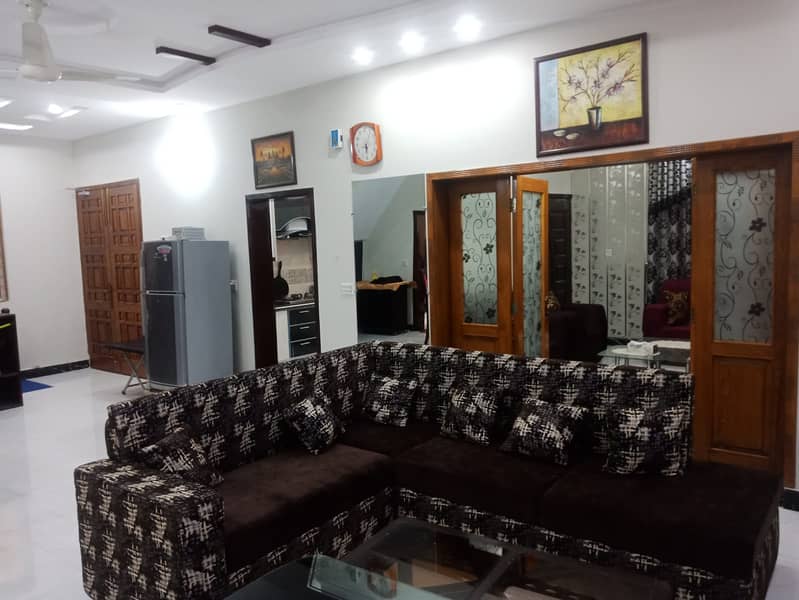 10 marla furnish portion for rent in allama iqbal town Lahore 1