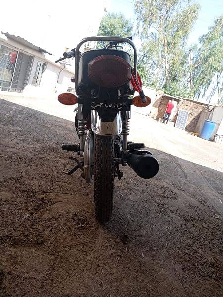 HONDA 125        ( for urgent sale sireas person contact me) 1