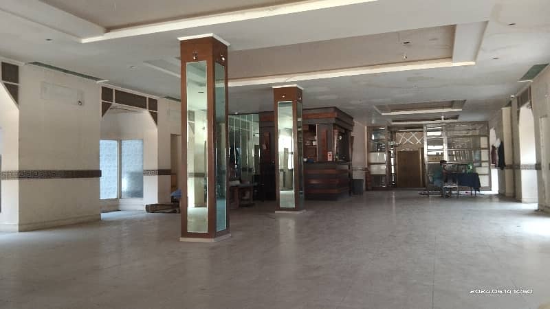 43 Marla Luxury Building For Rent Near Mall Road 10