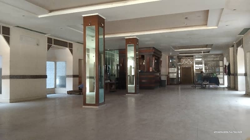 43 Marla Luxury Building For Rent Near Mall Road 11