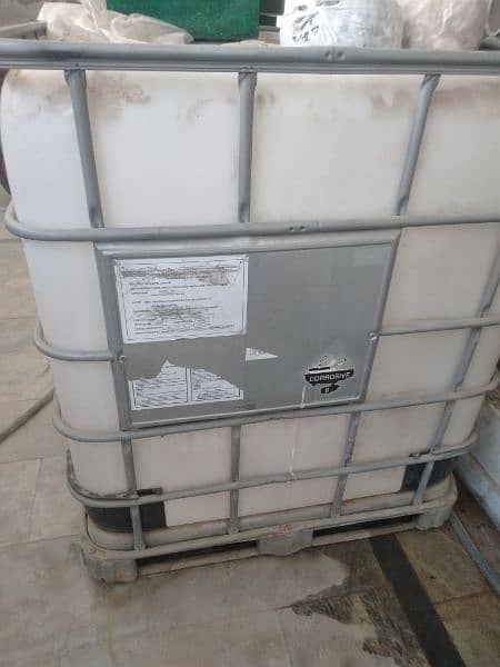 1000 litr chemical / water tank 1