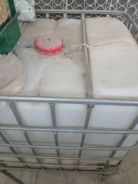 1000 litr chemical / water tank 2