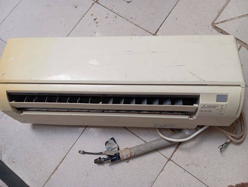 Split Ac 1 ton mitsubishi ,Excercise machine and bed for sale 1