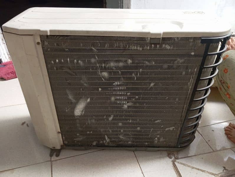 Split Ac 1 ton mitsubishi ,Excercise machine and bed for sale 2