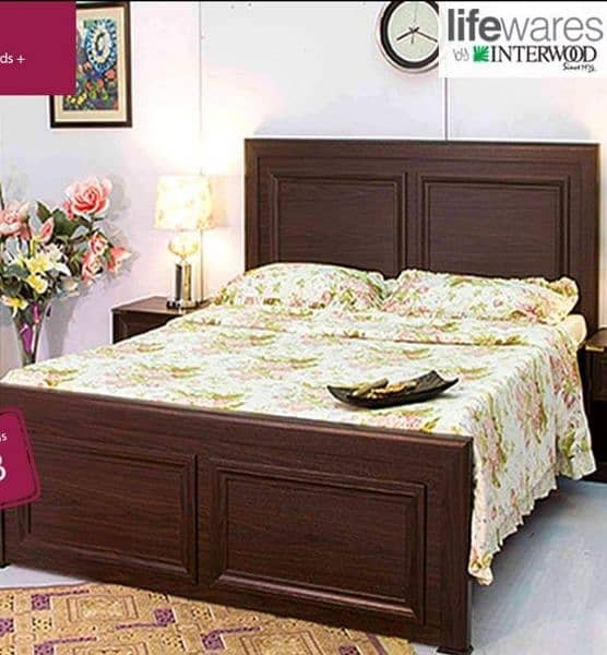 Queen Size Wooden Bed, 1 Side Table & Mattress 1