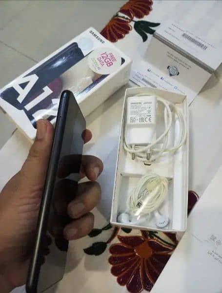 Samsung Galaxy a12 4 128 with box charger and all orginal accessories 3