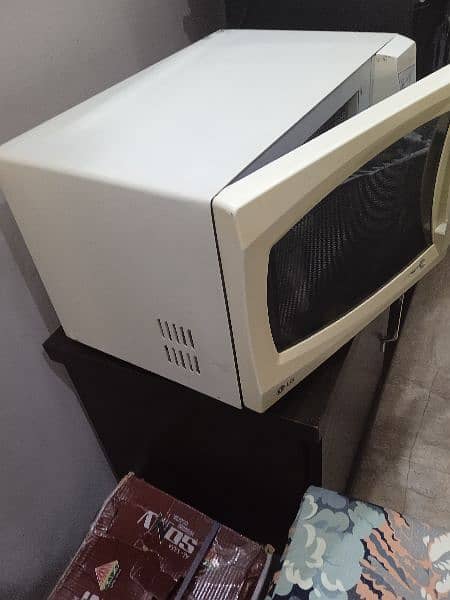 microwave oven used good condition 1