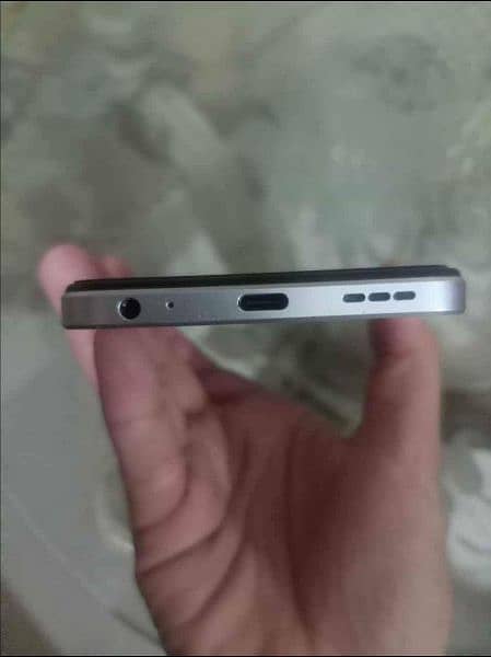 Infinix Hot 30 with box n charger for sale 4