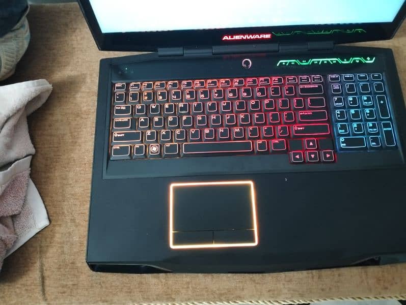 Alienware M17xR4 core i7 Full Gaming laptop 2