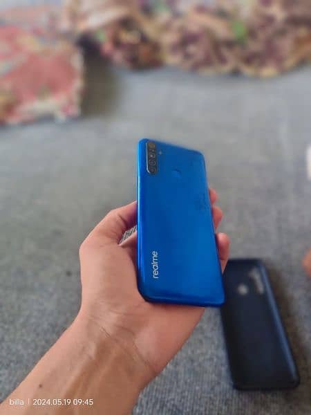 Realme 5 . . . 4gb/128gb 7