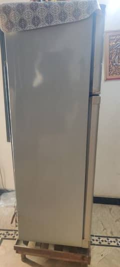 Dawlance full size refrigerator 0