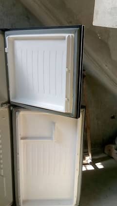 Aslam o alikum. An Refrigerator for sale. 03074748318