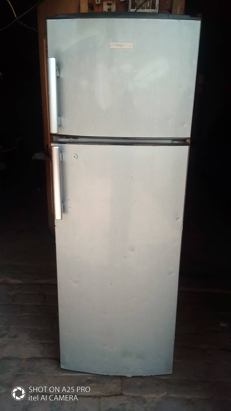 Refrigerator for sale 10/8 condition 4