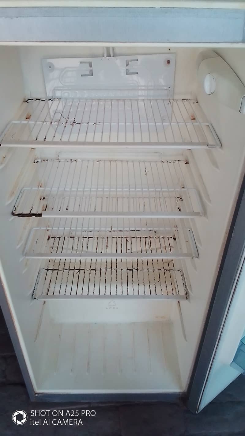 Refrigerator for sale 10/8 condition 7