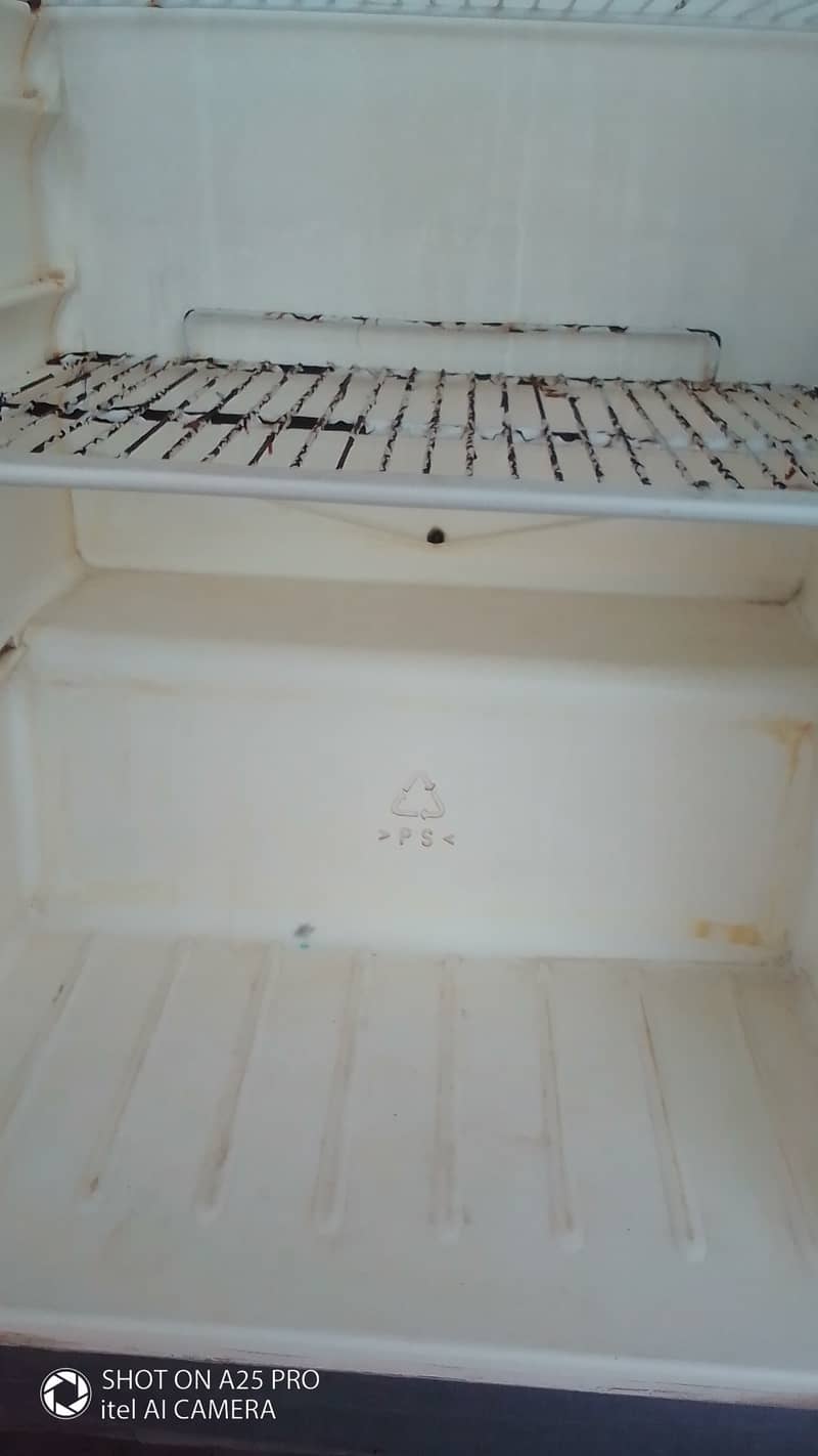 Refrigerator for sale 10/8 condition 8