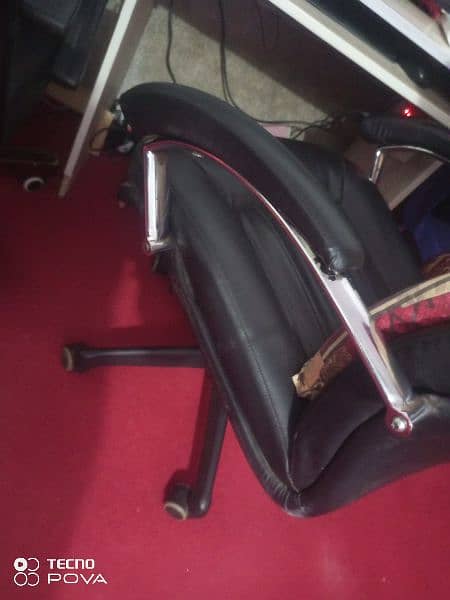 office chair rapir and sale shop in multan 4
