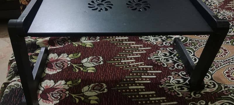 laptop stand good condition 1