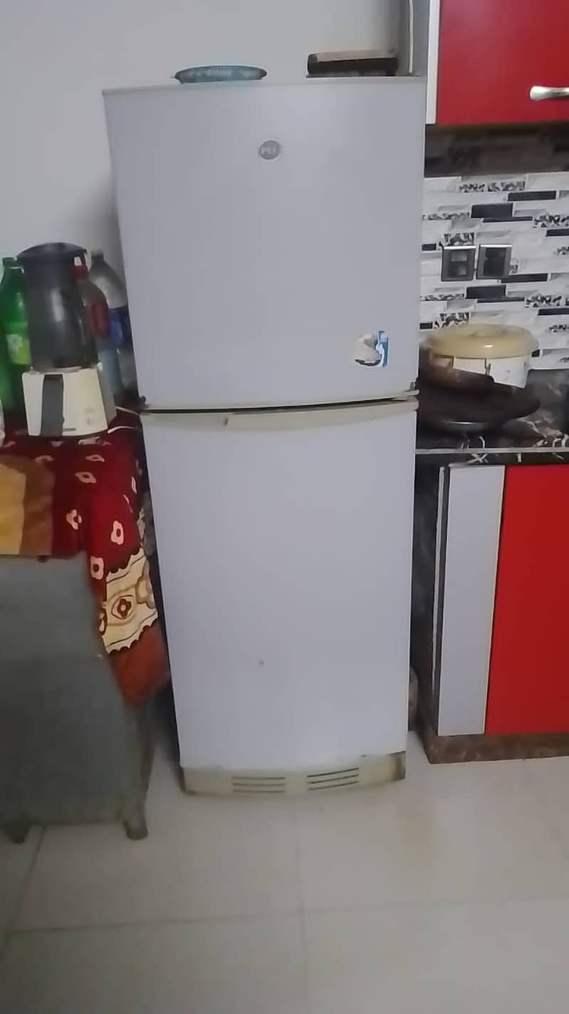 2 Fridge / Refrigerators for Sell 3