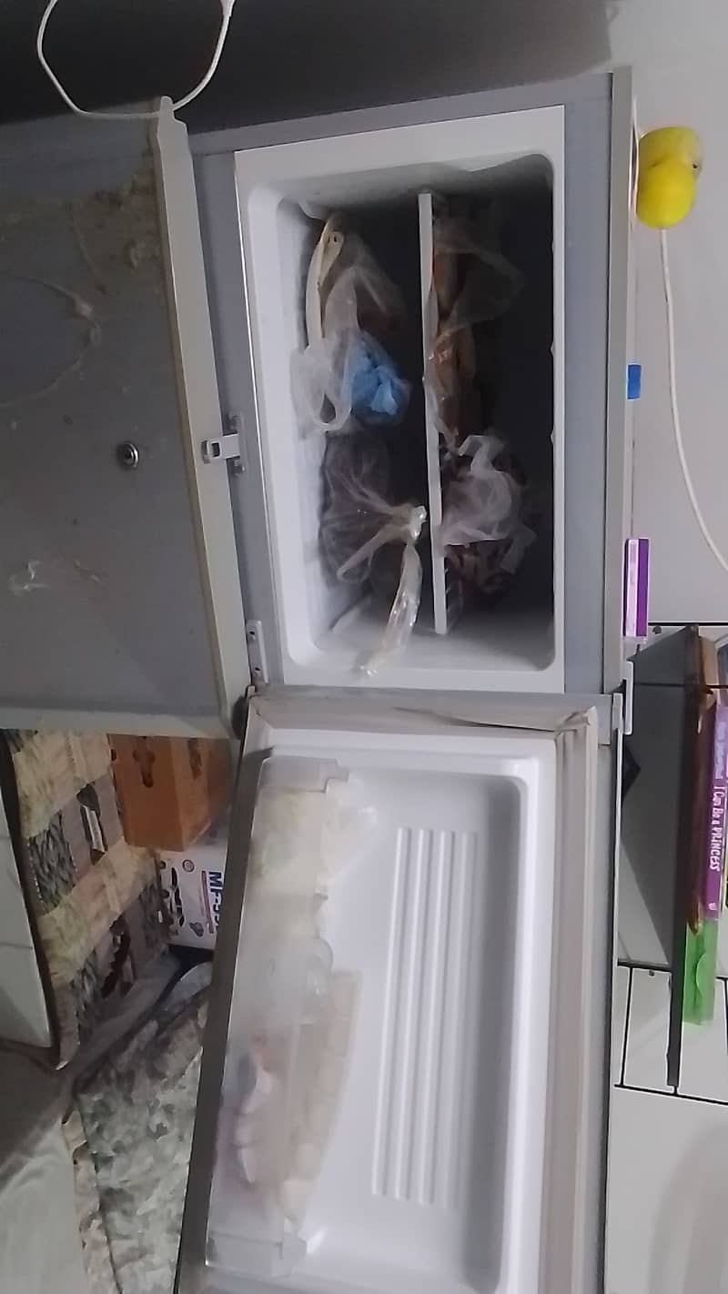 2 Fridge / Refrigerators for Sell 5
