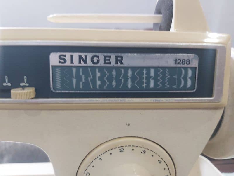 Singer Machine Model 1288 with 36 Disks and Spare Parts 3