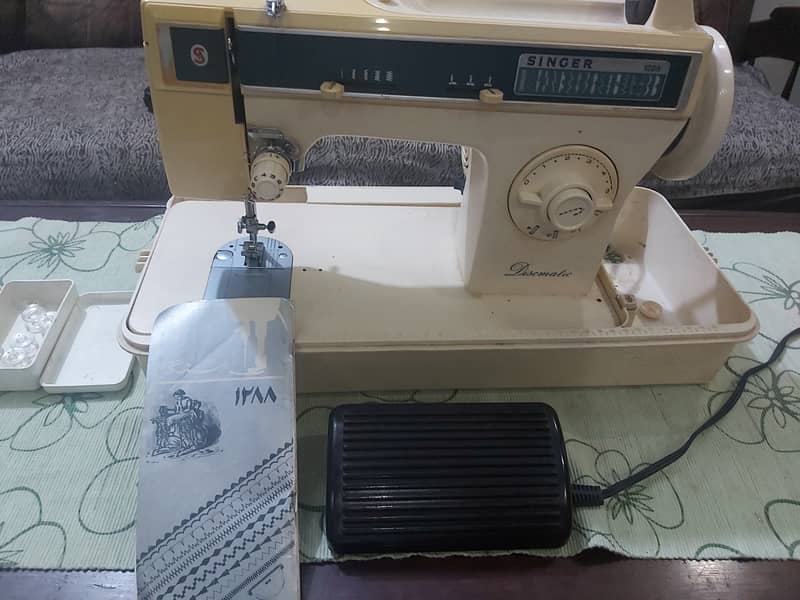 Singer Machine Model 1288 with 36 Disks and Spare Parts 7