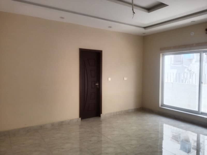 Upper Portion In UET Housing Society For Rent 8