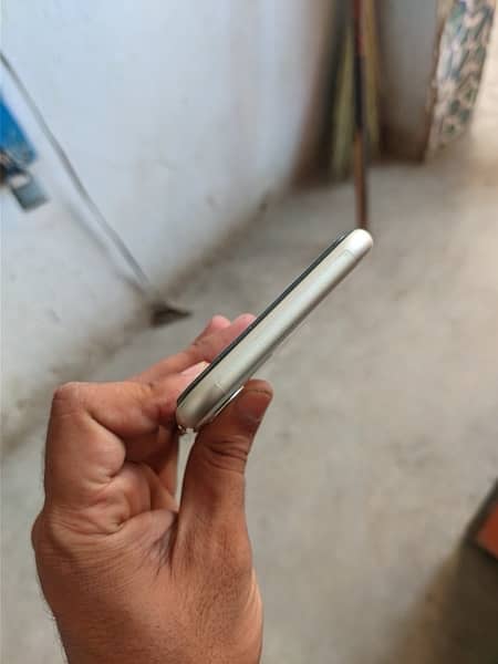 IPhone 11 128GB PTA Approved 2