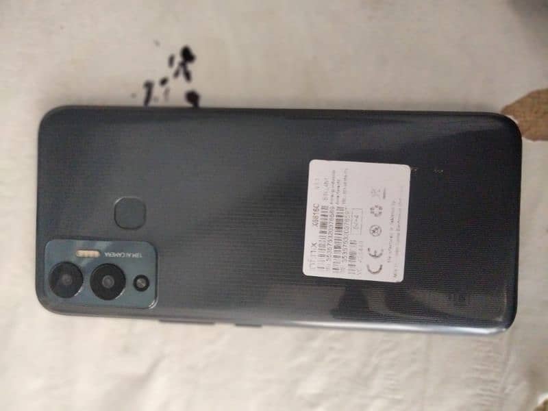 Infinix hot 12  play 4/64  10/10 condition with complete box  charger 6