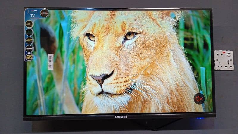 32 INCHES SMART LED TV WIFI YOUTUBE NETFLIX HDMI USB ALL FUNCTIONS 3