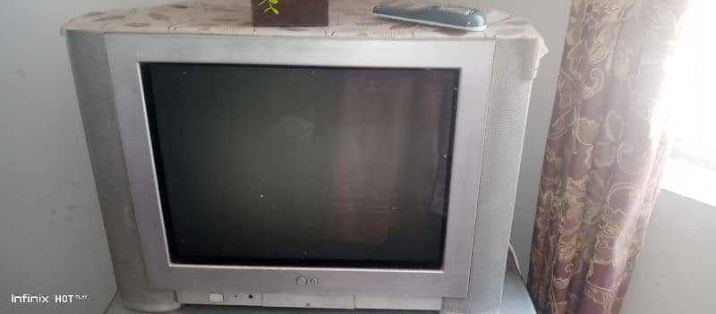 used LG tv in great condition 5