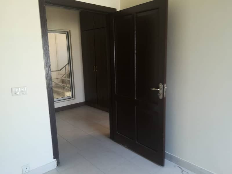 2 Bed Apartment Available. For Rent in G-15 Islamabad. 4