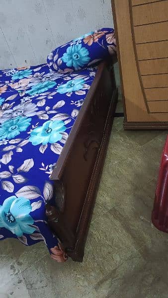double bed in guud condition 2