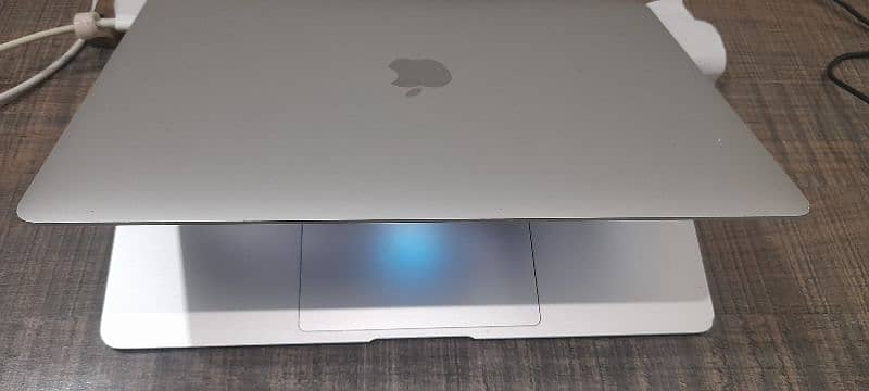 MACBOOK AIR 2019 FOR SALE - MINT CONDITION 1