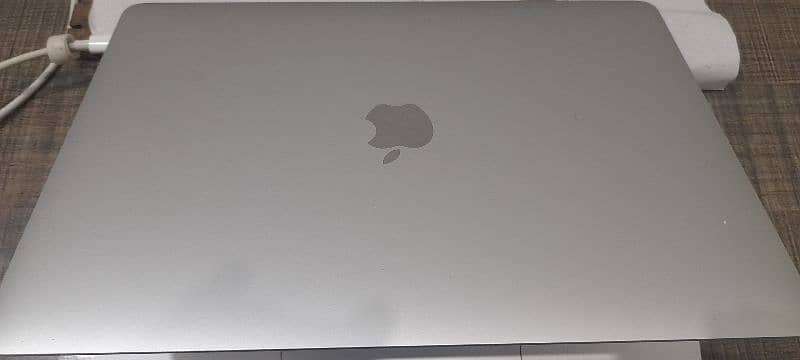 MACBOOK AIR 2019 FOR SALE - MINT CONDITION 2