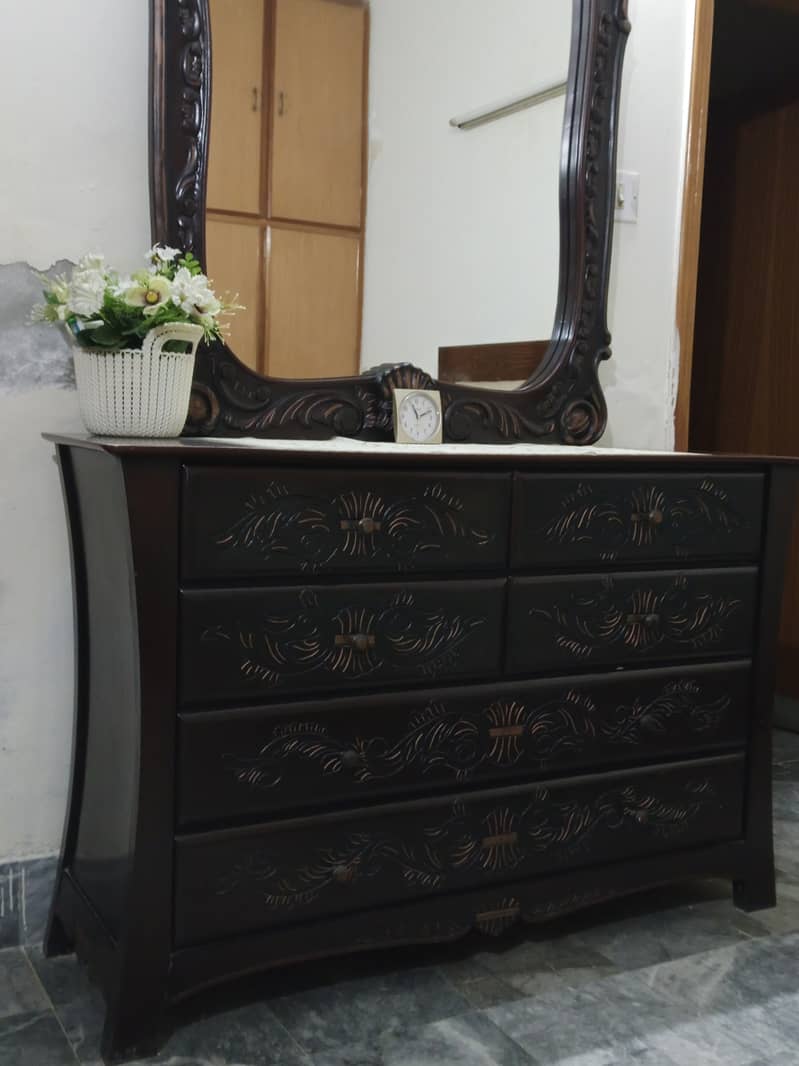 Wooden dresser with huge looking glass 3