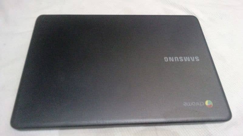 SAMSUNG CHROMEBOOK PLAYSTORE WITH CHARGER 5