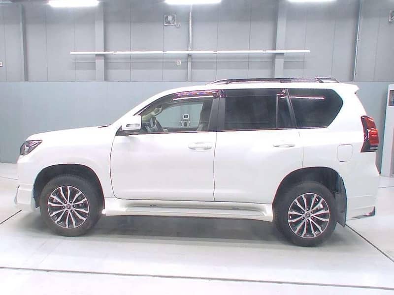 Toyota Prado 2021 8