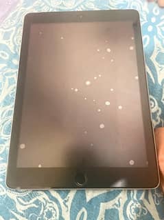 ipad 6gen 32gb like new condition with box