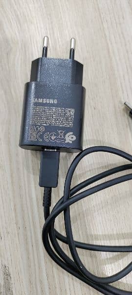 car Samsung S20 25w charger with cable 100% original 2